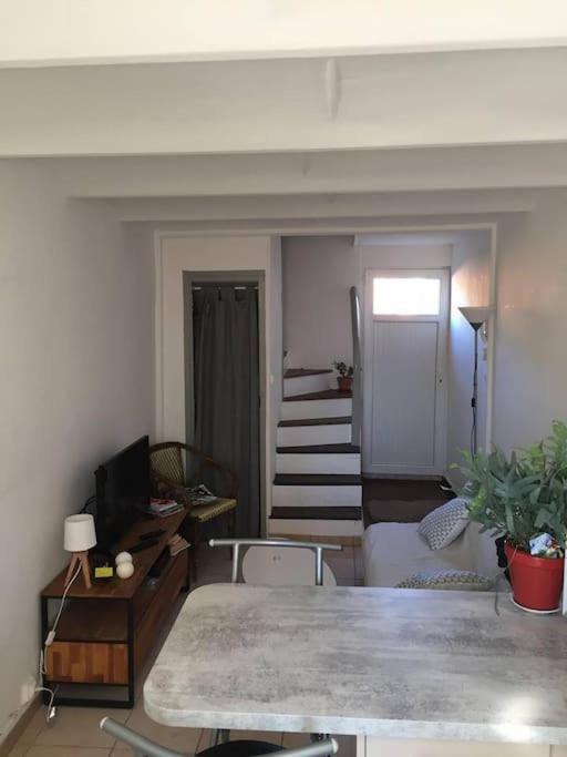Ferienwohnung Fabienne Cote Jardins De La Fontaine Nîmes Exterior foto
